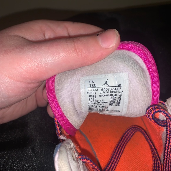 Size 13c kids Air Force 1 - Picture 2 of 3